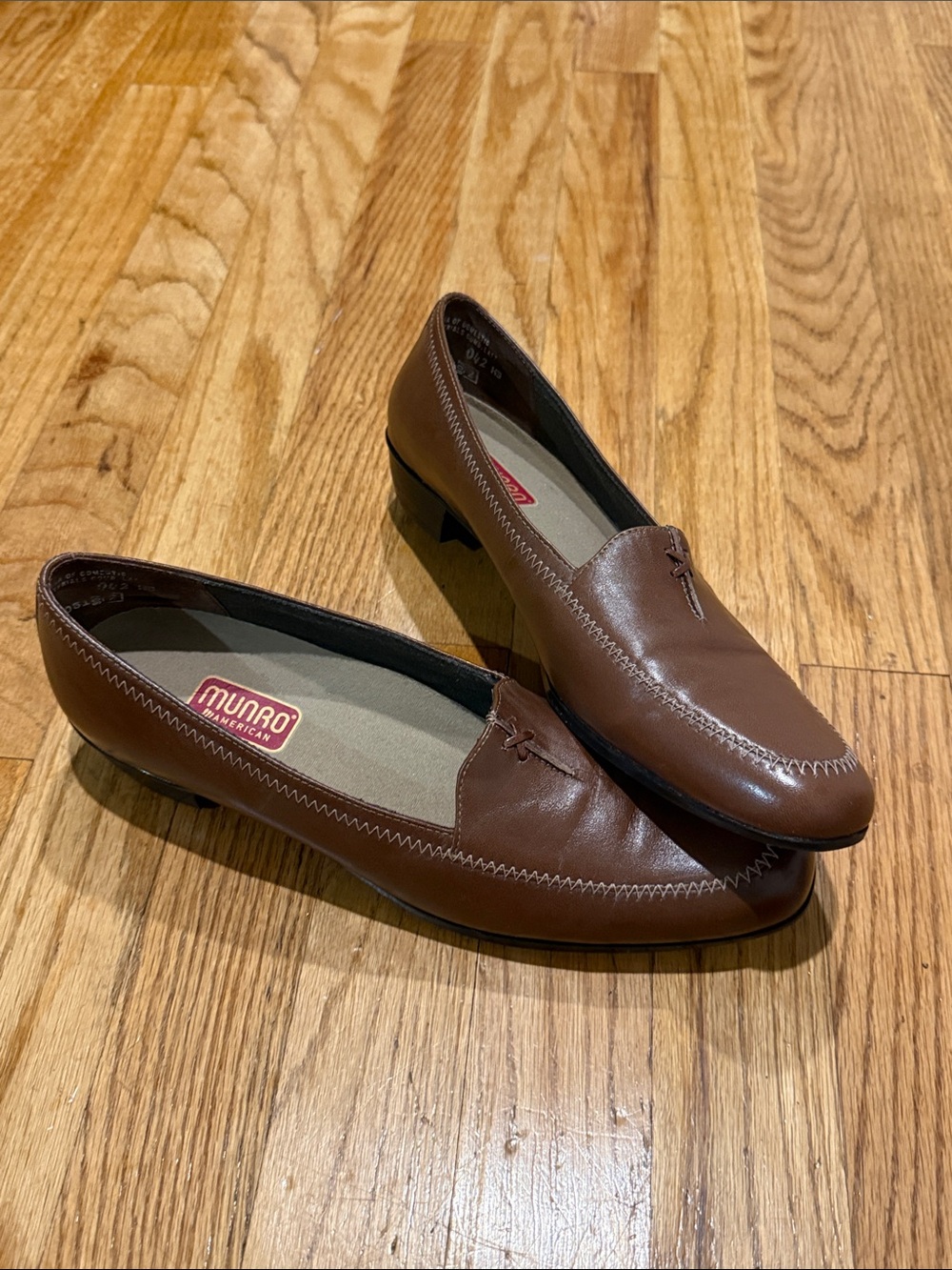 Munro Classic Brown Leather Loafers with Contrast Stitch